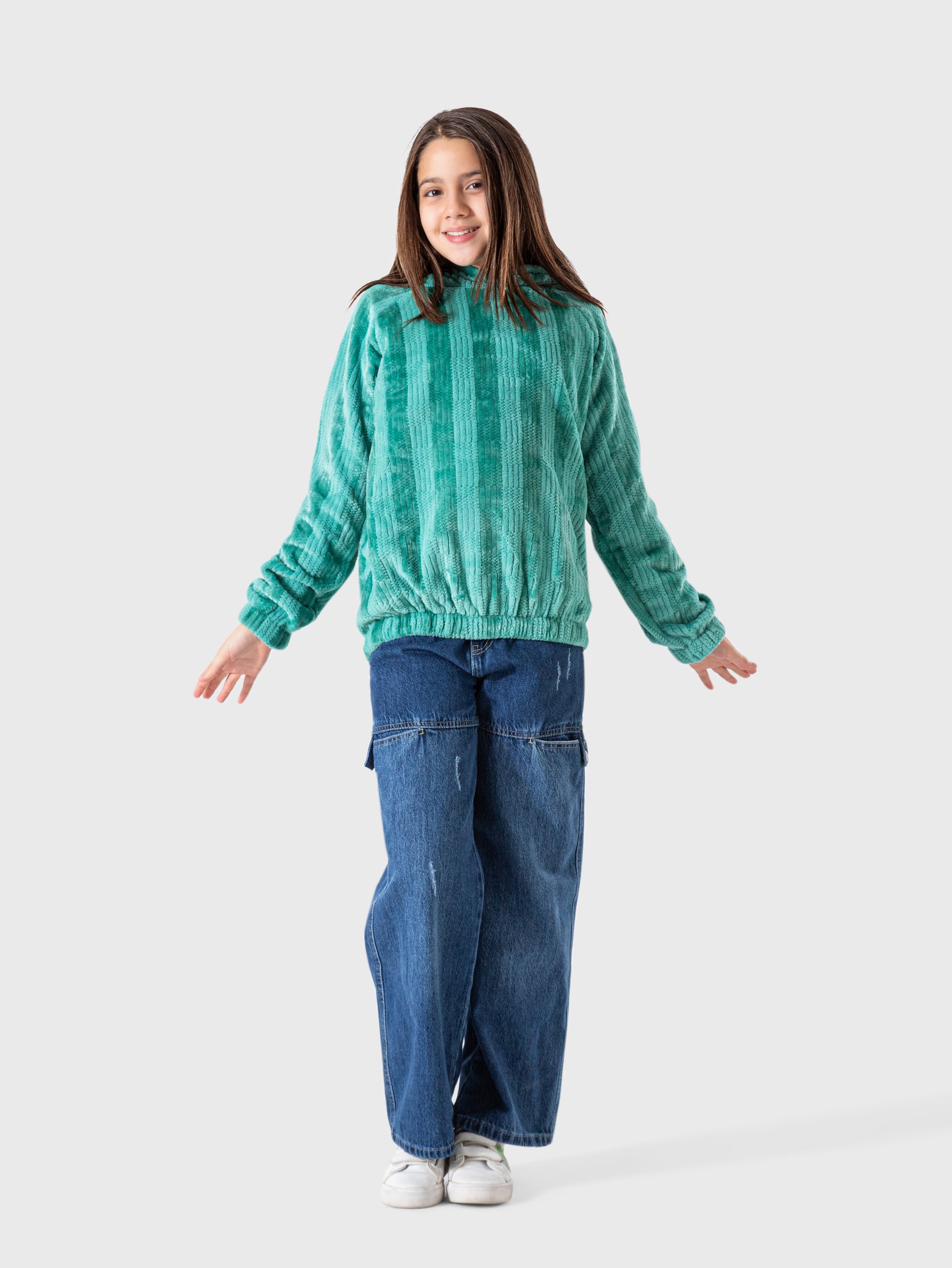 سويت شيرت بناتي فرو بزنط